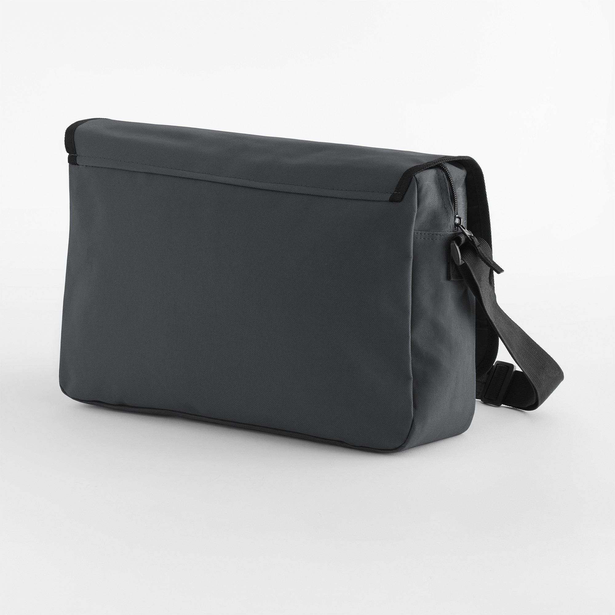 MESSENGER BAG